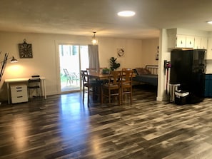 Interior - Enjoy this home away from home (Vancouver)