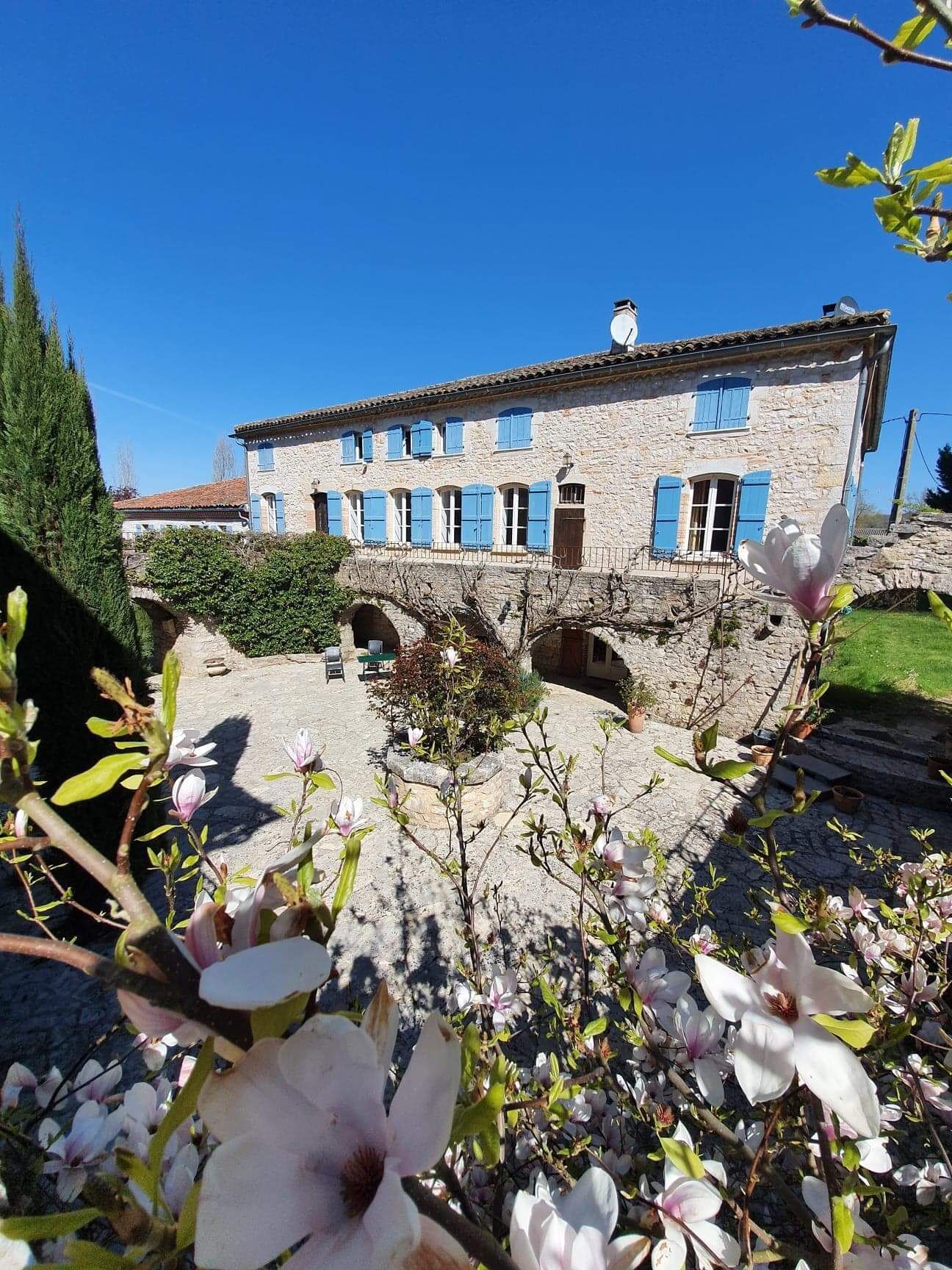 Chambre La Vie Est Belle, à Bruniquel
