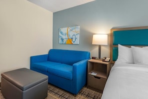 Suite, 1 King Bed, Non Smoking (Efficiency) | In-room safe, desk, blackout drapes, iron/ironing board