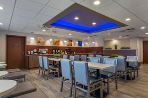 Free daily buffet breakfast - MainStay Suites Horsham - Philadelphia (Horsham)