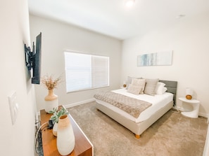 5 bedrooms, desk, iron/ironing board, travel cot