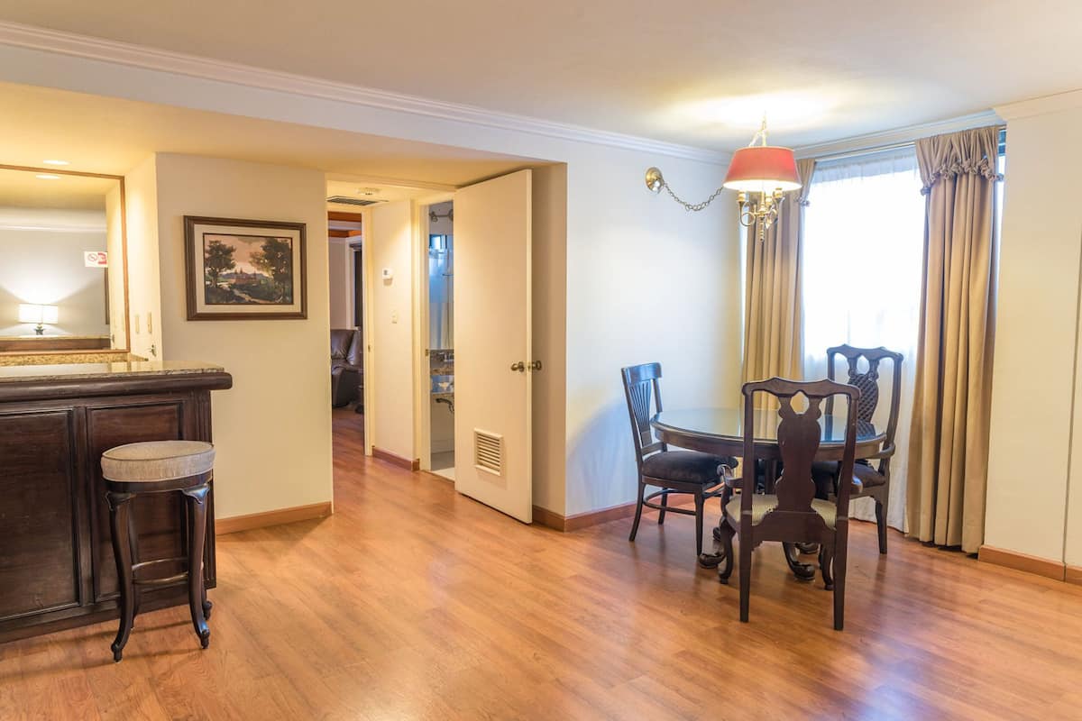 Suite studio Prestige | Minibar, espace de travail pour ordinateurs portables