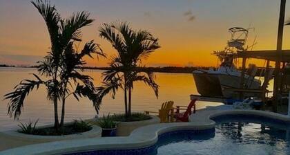 Fantastic Waterfront Location, Beautiful Ocean Views & Near Key West