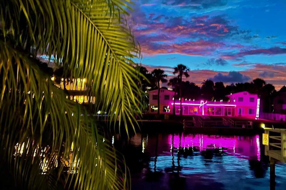 Flamingo Room on the Cotee River
