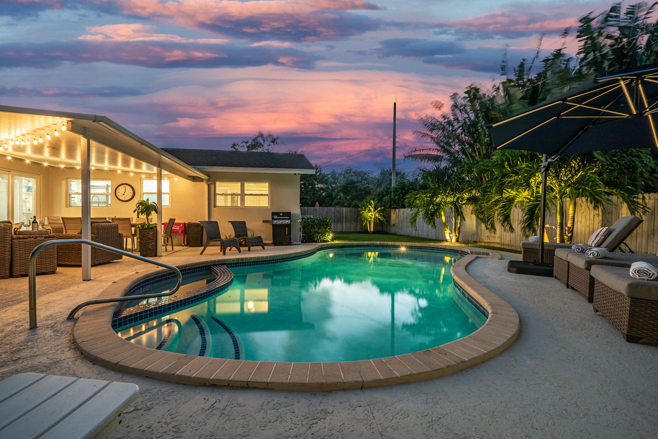 Spectacular Spring Discount…10% off now for a full week🌞🌴 Private Heated Pool!