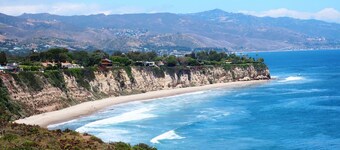 Gated 3 bedroom 3.5 bathroom home in Malibu with pool!