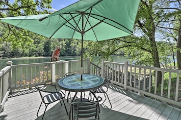 Lakeview Vacation Rental | 1BA | 560 Sq Ft | Ground-Floor Studio