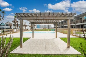 Property grounds - Sunrise Villas 208- Pool & Boardwalk to the beach (Port Aransas)