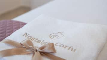 Deluxe Apartment, 2 Bedrooms | In-room safe, individually decorated, individually furnished, desk