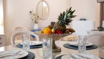 Comfort Apartment, 1 Bedroom | Private kitchen | Full-size fridge, microwave, oven, stovetop