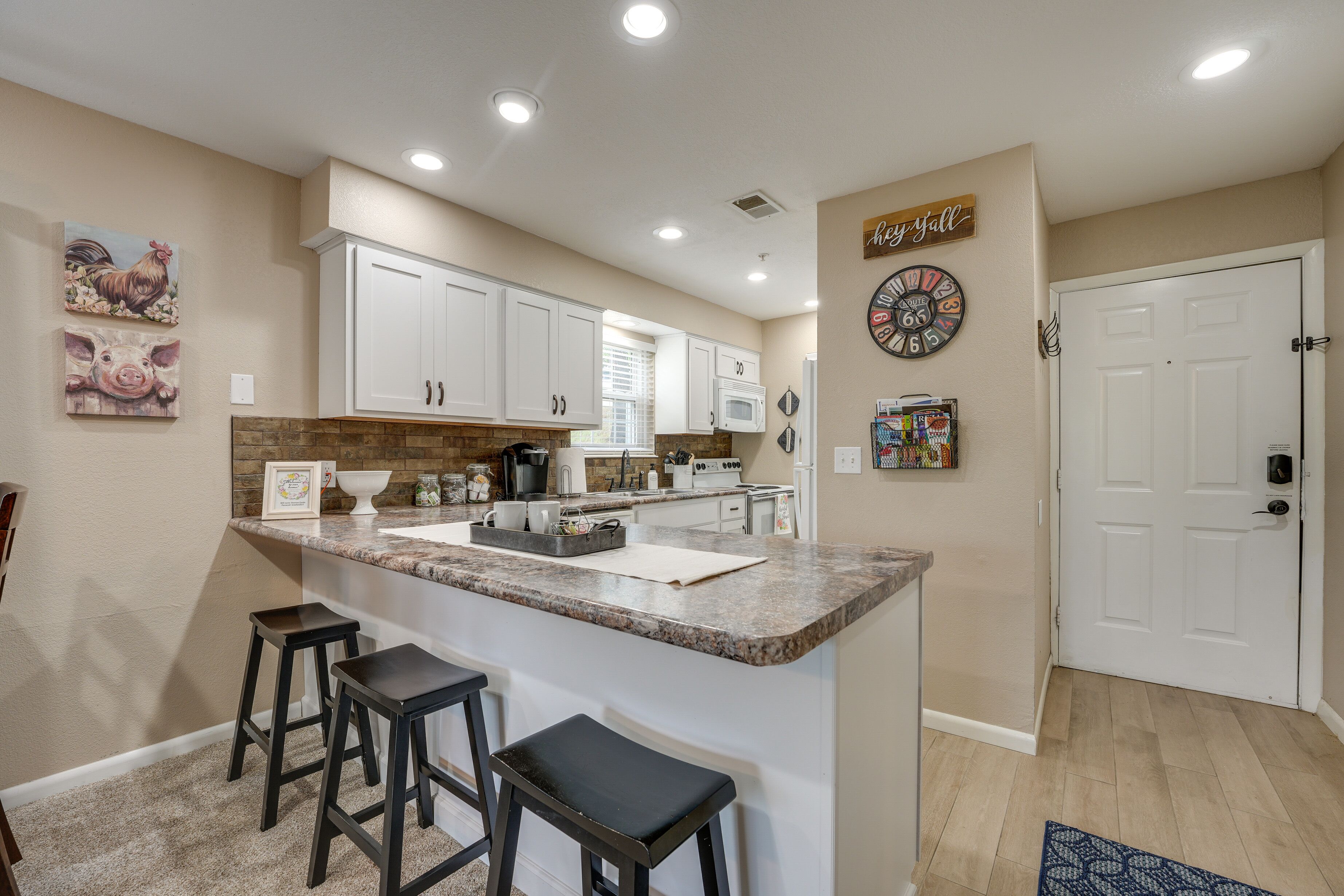 Sunny Branson Condo w/ Holiday Hills Golf On-Site!