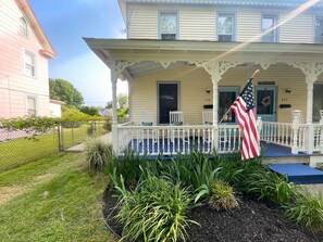 Terrace/patio - Walk to Washington St. Mall (West Cape May)