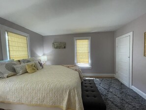 4 makuuhuonetta, silitysrauta/-lauta, internet, vuodevaatteet