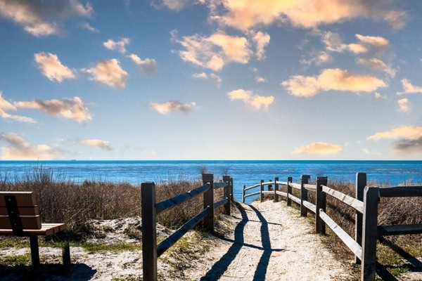 Plage à proximité, chaises longues