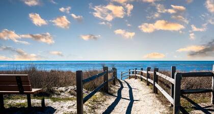 Water Views - 2 Min Walk to Beach - Custom Beach House - Local Pool!