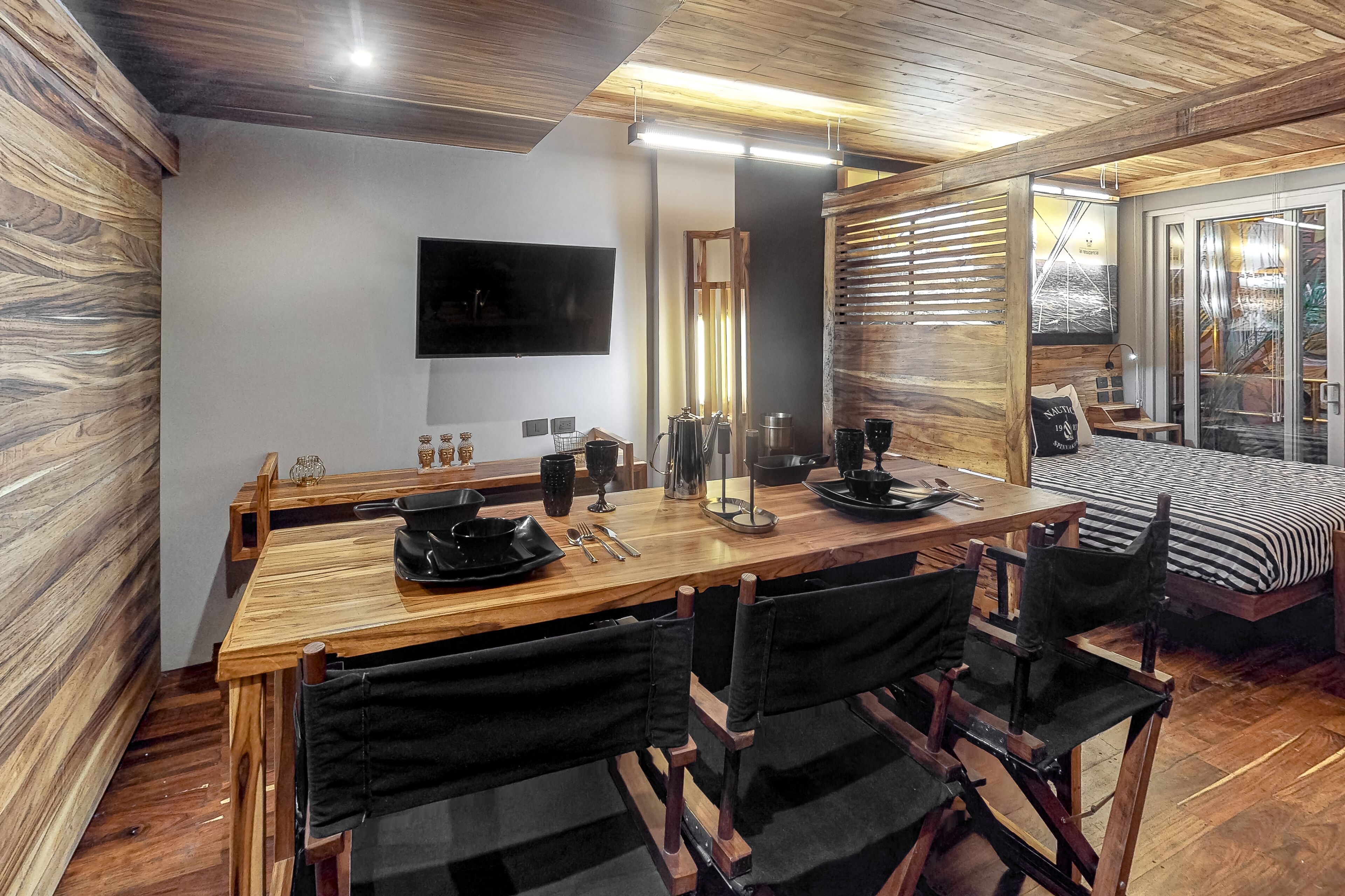 Inviting Second-Floor Apt. w/Free WiFi, Shared Rooftop Pool, Central A/C, Gym