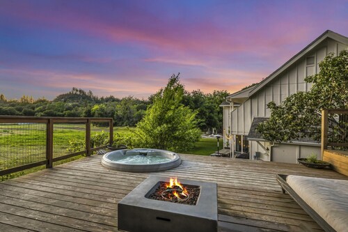 Calistoga Cottage - Hot Tub and Tastings Included