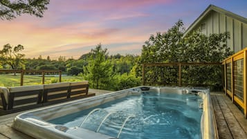 Bain à remous extérieur