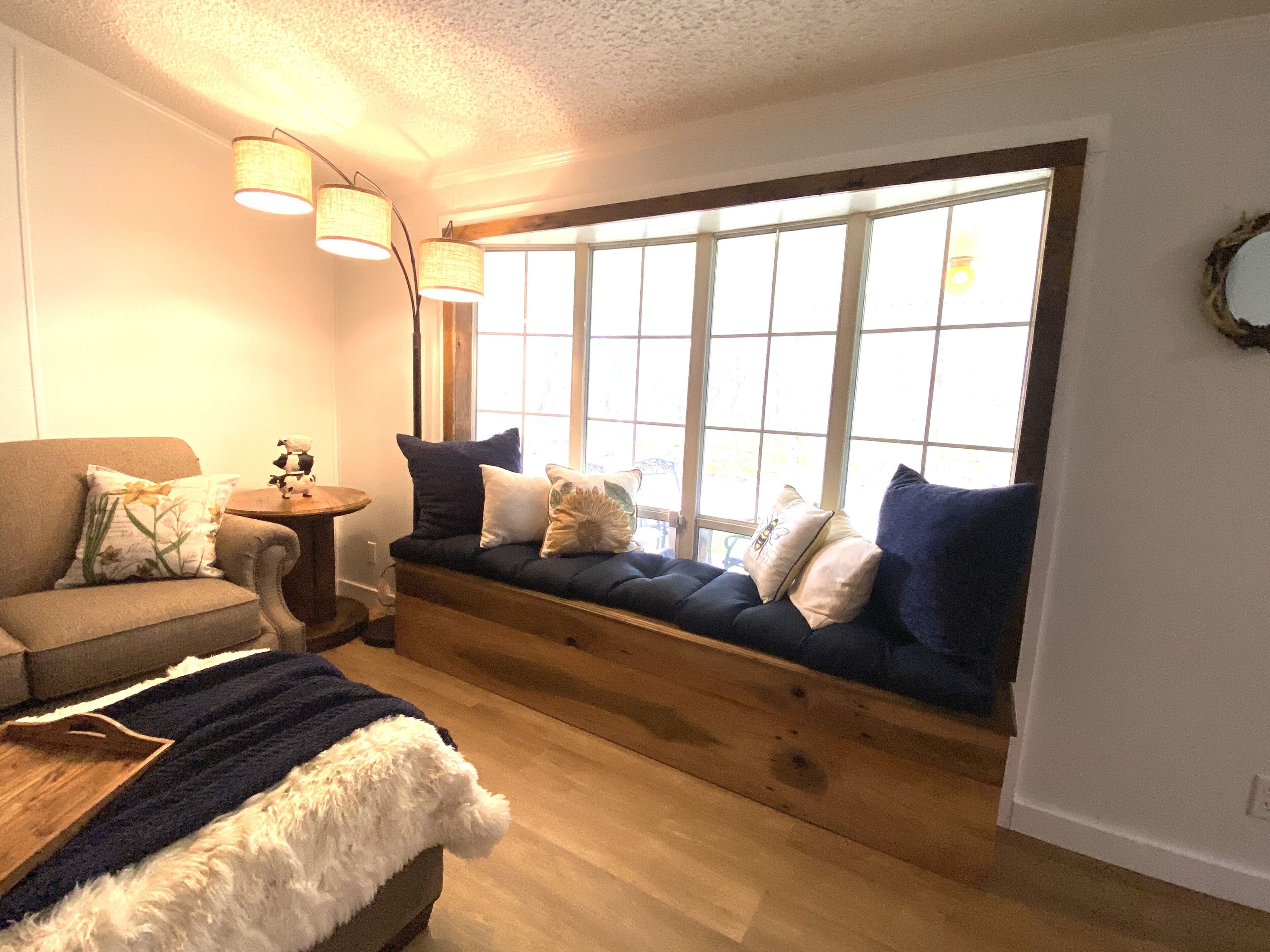 Heartwood Farm Cottage on the Riverbend and the VA Creeper Trail