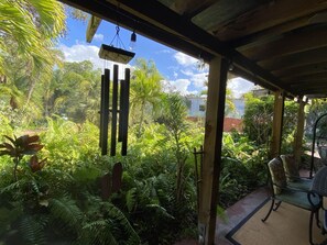 Terrace/patio - Tropical Oasis 5 min to Siesta Key, Private Salt Water Pool w Lanai! (Sarasota)