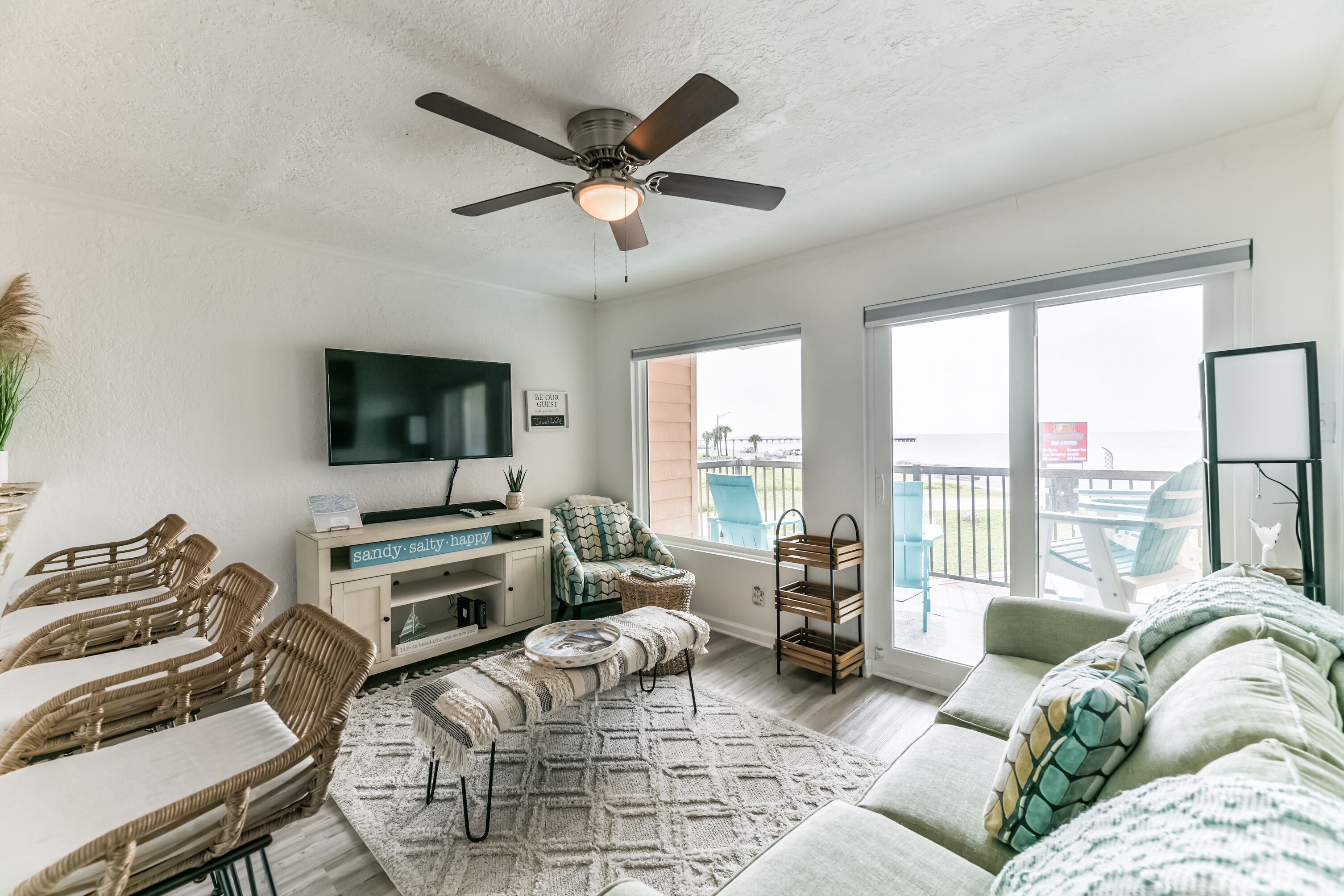 Jewell By The Sea, Oceanview, Pet Friendly, Great Pool at Maravilla