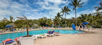 Tavernier Oceanfront Resort Condo-Pool, Dockage, Kayaks, Onsite Restaurant & Bar