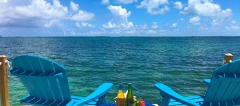 Situated on the Ocean Jacaranda Bay Villa 