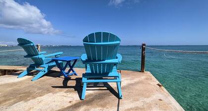 Situated on the Ocean Jacaranda Bay Villa