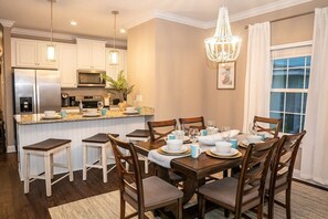 Dining - Walk2Beach! 4BR,GolfCart, 4Bikes,Pool, PetsOK (Santa Rosa Beach)