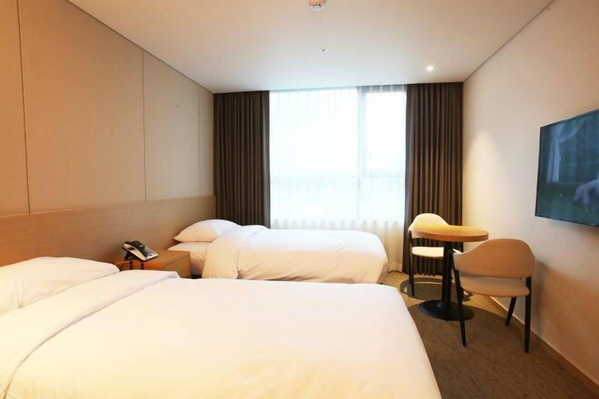 In-room safe, blackout drapes, WiFi (free), bed sheets