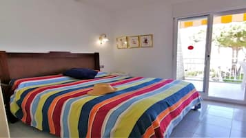 2 slaapkamers, een strijkplank/strijkijzer, internet