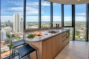 Standard Apartment, 2 Bedrooms | Private kitchen | Full-size fridge, microwave, oven, stovetop - Encore Broadbeach (Broadbeach)