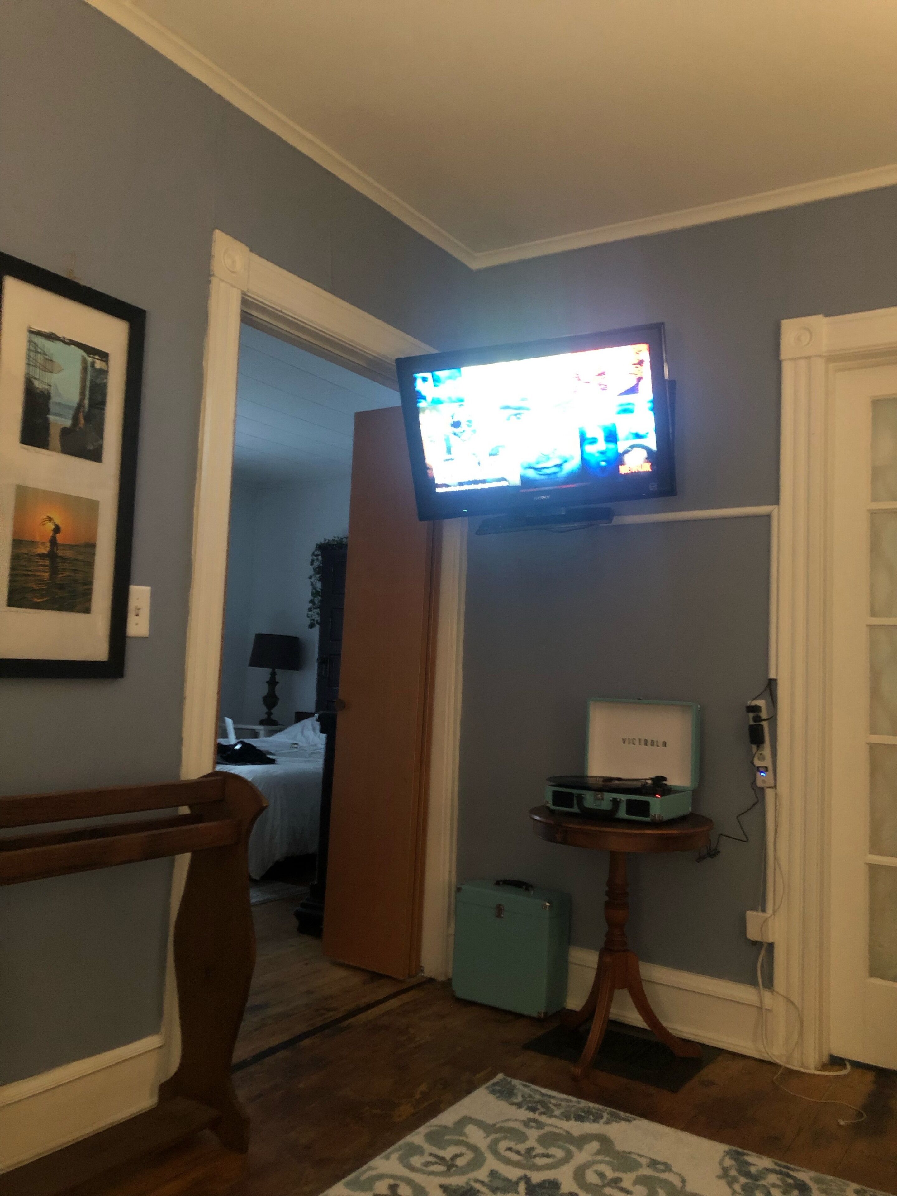 Historic apt. In the centre  of Elmira Heights