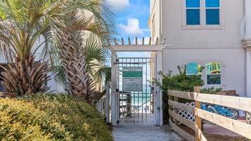 Enceinte de lâhĂ©bergement