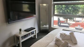 Rumah Deluks | 3 kamar tidur dan didekorasi berbeda-beda