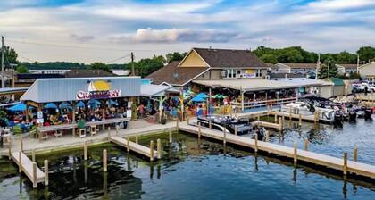 NEW! ❤️ The Pointe House ❤️ LAKE VIEW and BOAT DOCK