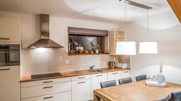 Réfrigérateur, micro-ondes, lave-vaisselle