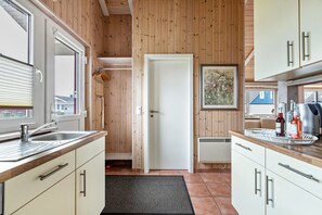 Refrigerador, horno, parrilla de estufa y lavavajillas 