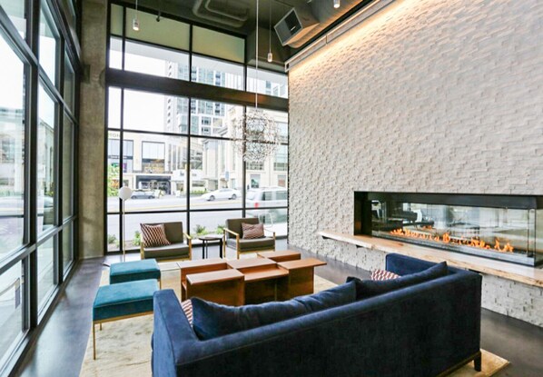 Interior - Deluxe Downtown Bellevue 1BR w/ Lounge, Gyms, near shops, by Blueground (Seattle)