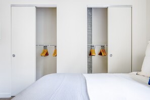 1 quarto, ferros/tábuas de passar roupa, Wi-Fi, roupa de cama
