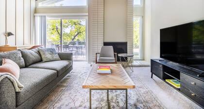 Roomy Sunnyvale 3BR w/ Gym, Pool, 10 mi. to Google, FB, by Blueground