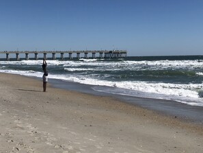 Beach nearby, sun-loungers, beach towels