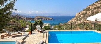 Villa Ares with private pool and a spectacular seaview 150m from the beach