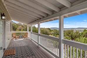 Terrace/patio - Hillside Hideaway (Williams)