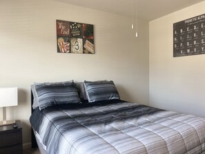 3 bedrooms, desk, iron/ironing board, WiFi