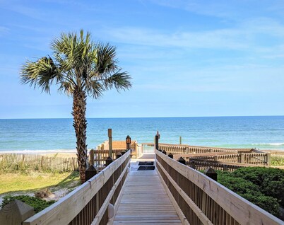 Topsail Dunes Beach Condo - Oceanfront! First Floor! Ramp Access!