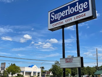 Super Lodge