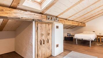 3 bedrooms, free WiFi, bed sheets