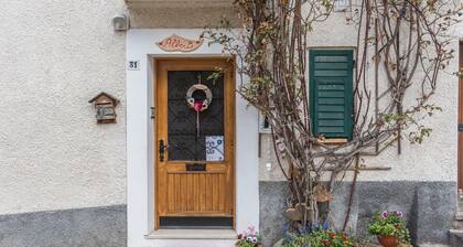 Apartment "Casa Sicina Alberto" with Mountain View, Wi-Fi & Balcony