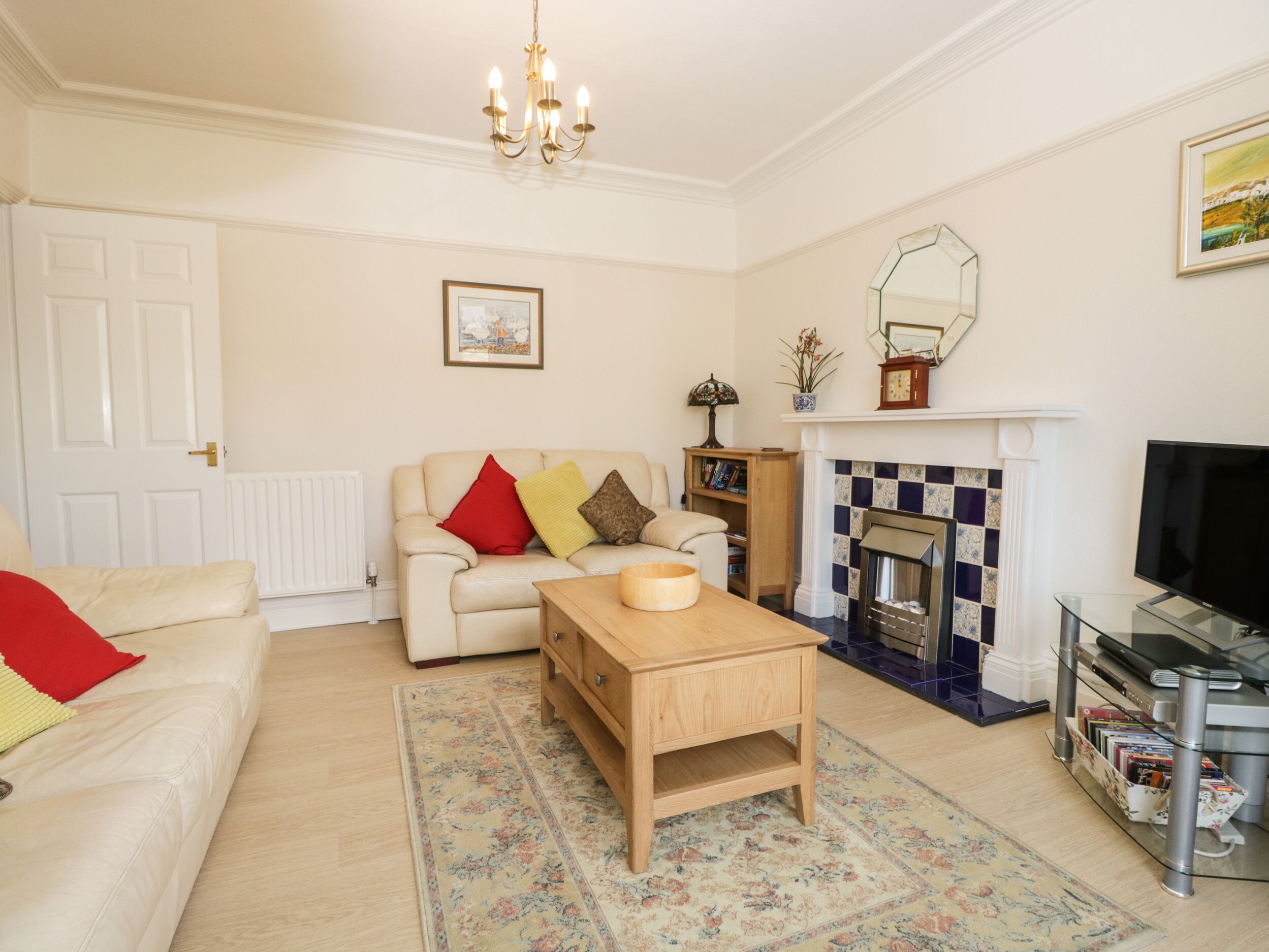 SILVERTHWAITE, family friendly, with a garden in Windermere